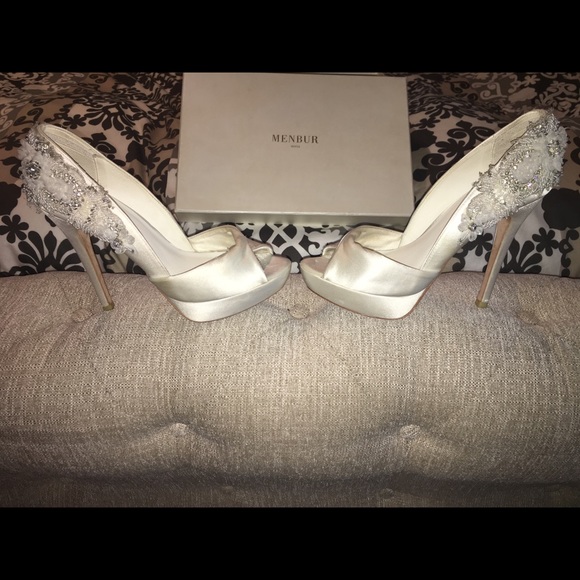 Menbur Heels - Picture 3 of 5